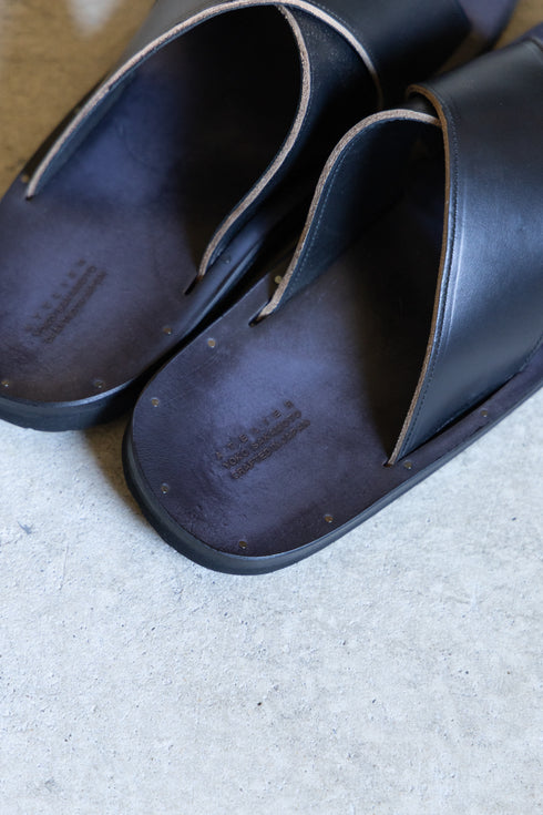 【YOKO SAKAMOTO】"FOOTBED SANDALS"