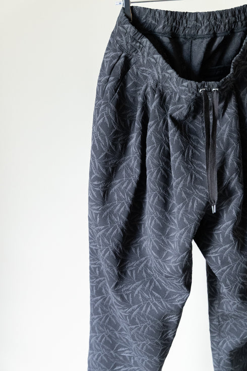 【Licht Bestreben】"Embroidery 3 Tuck Easy Trousers"