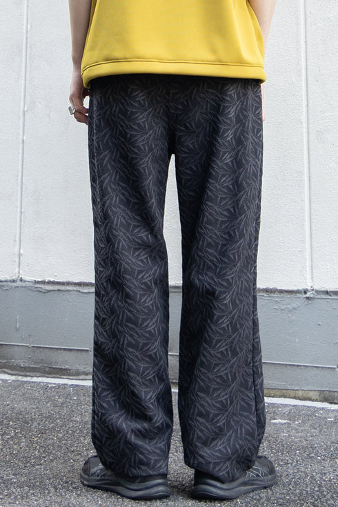 【Licht Bestreben】"Embroidery 3 Tuck Easy Trousers"
