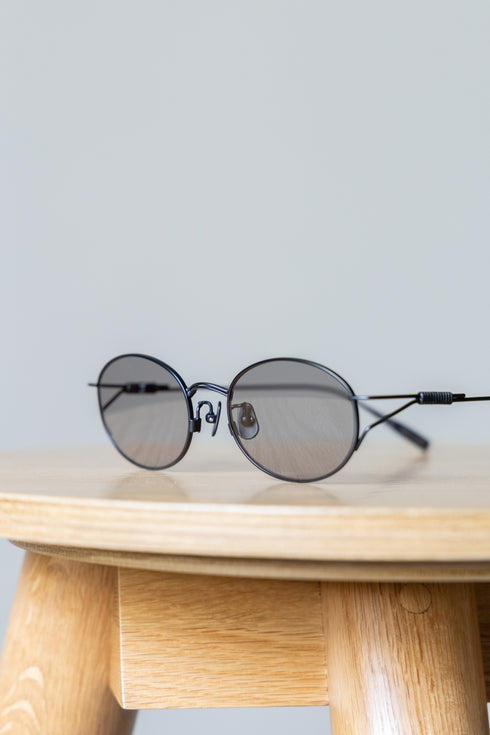 【GLITCH】"OYRA OVAL SUNGLASSES"