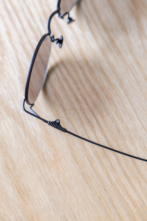 【GLITCH】"OYRA OVAL SUNGLASSES"