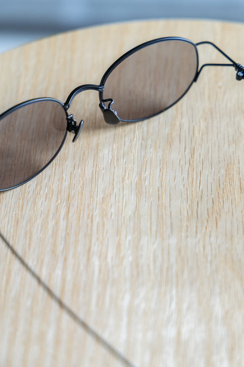 【GLITCH】"OYRA OVAL SUNGLASSES"