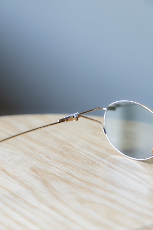 【GLITCH】"OYRA OVAL SUNGLASSES"