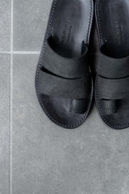 【NORIEI】"LOOP SANDAL (SUEDE)"