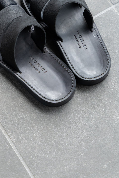 【NORIEI】"LOOP SANDAL (SUEDE)"