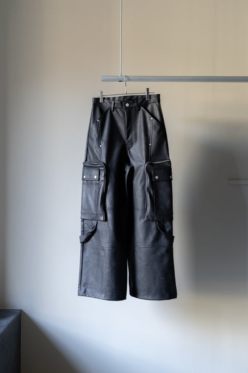 【TAUPE】"タクティカルレザーカーゴパンツ"