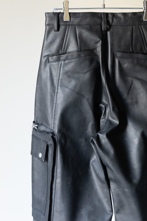 【TAUPE】"タクティカルレザーカーゴパンツ"