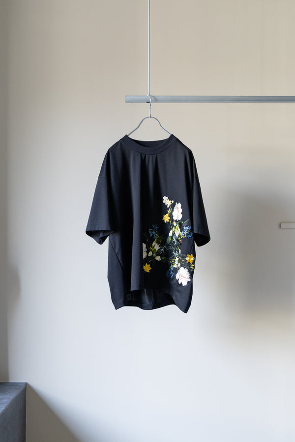 別注【Licht Bestreben】"花柄刺繍Tシャツ"