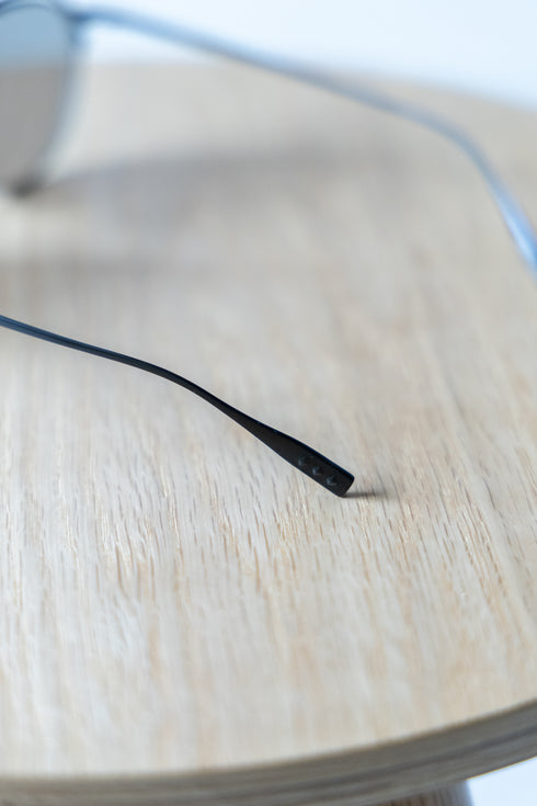 【GLITCH】"AMツインブロウサングラス"