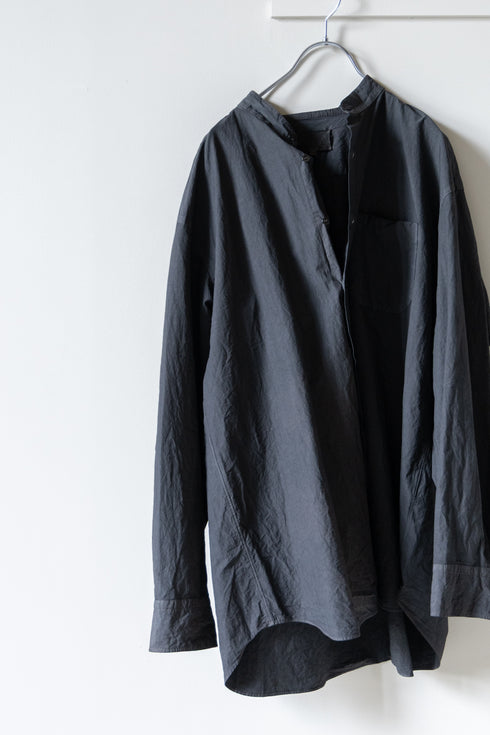 【YOKO SAKAMOTO】"NATURAL GARMENT DYE BAND COLLAR SHIRT"(蓬 × 墨)