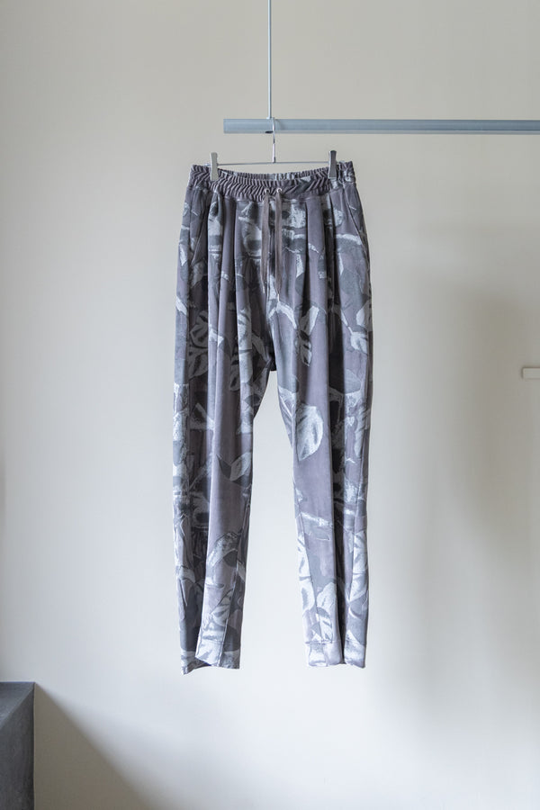 【Licht Bestreben】"ベロアジャージー3タックイージーパンツ"