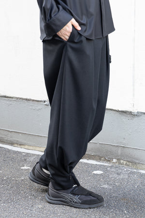 [ETHOSENS] "Super 120 Wool Flannel Squeeze Slacks"
