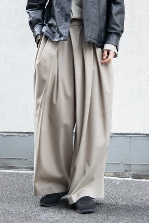 [VALAADO]"[FACE] TUCK PANTS"