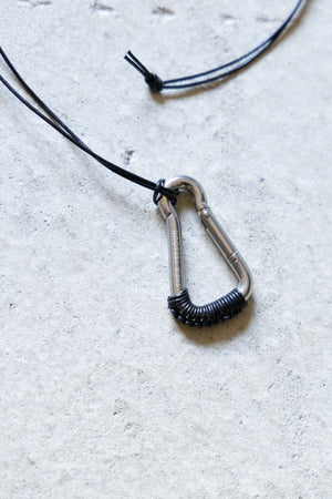 別注【SHEIK YERBOUTI】"Braided leather-cord carabiner necklace"