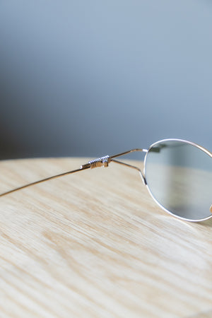 [GLITCH] "OYRA OVAL SUNGLASSES"