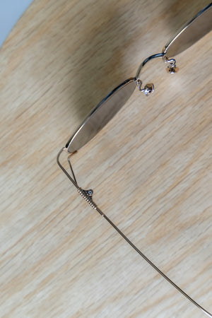 [GLITCH] "OYRA OVAL SUNGLASSES"