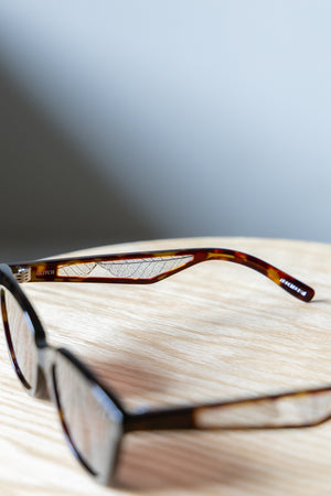 【GLITCH】"JAM CAT-EYE SUNGLASSES"