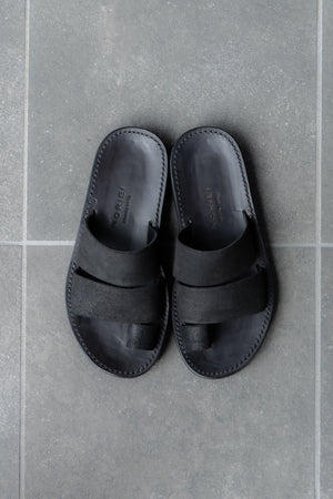 [NORIEI] "LOOP SANDAL (SUEDE)"