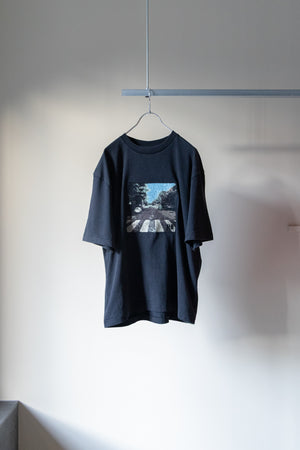 【THE JEAN PIERRE】"PHOTO EMB SS TEE"
