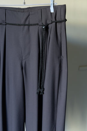 [ETHOSENS] "Super 180's wool squeeze slacks"