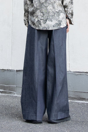 【VALAADO】"[HYP] TWO TUCK WIDE PANTS"