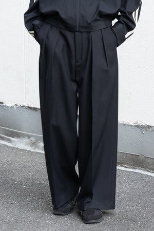 【VALAADO】"[HYP] TWO TUCK WIDE PANTS"