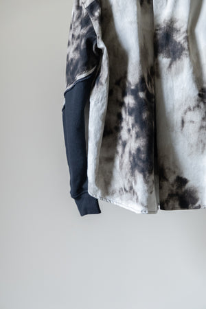 【Licht Bestreben】"Gradient Flower Bleached Denim Twist Sleeve Shirt"