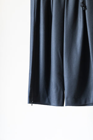 [ETHOSENS] "Super 120 Wool Flannel Squeeze Slacks"